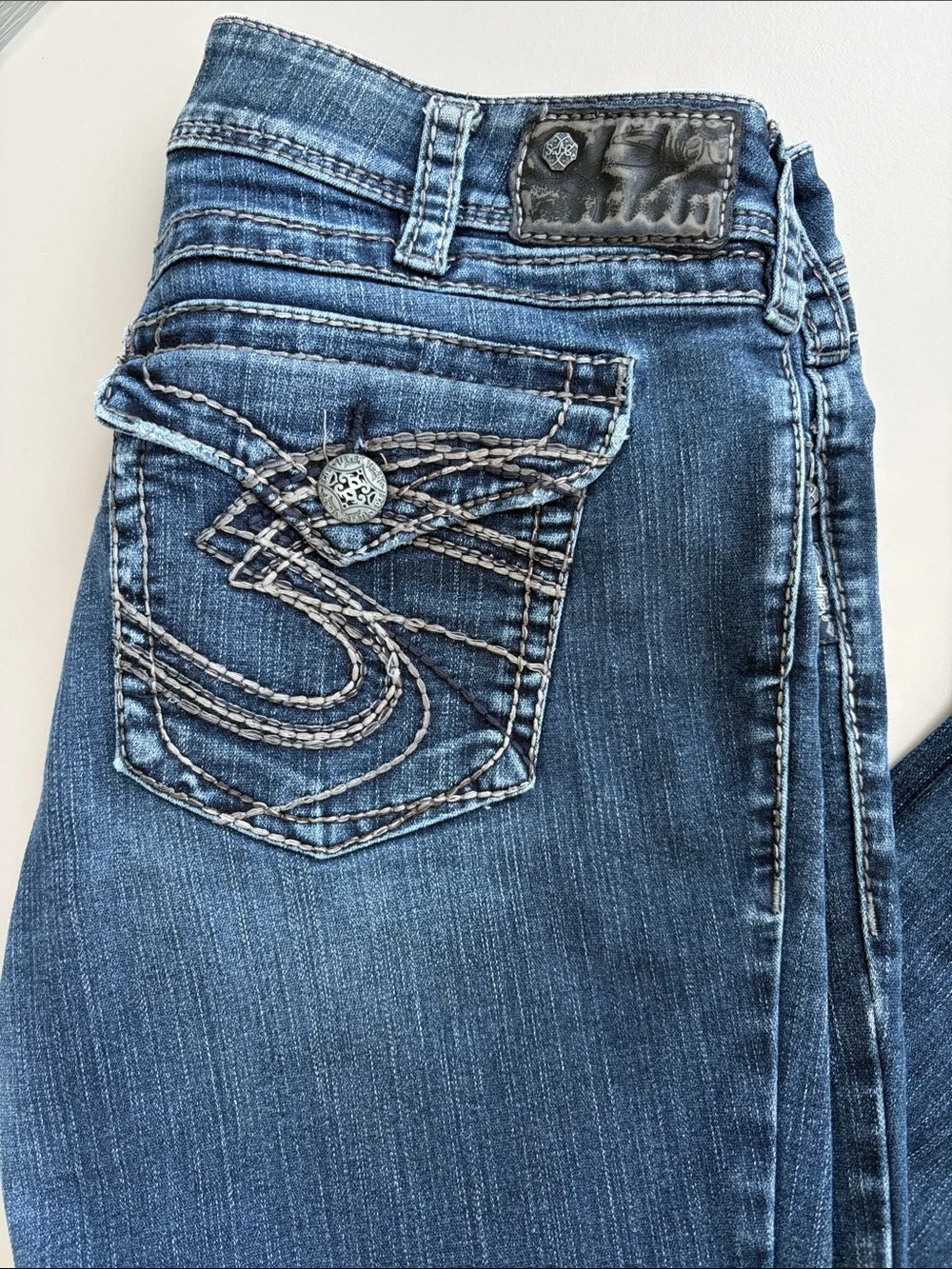Silver Jeans suki surplus Dark Blue Embroidered Pocket Jeans 33/30